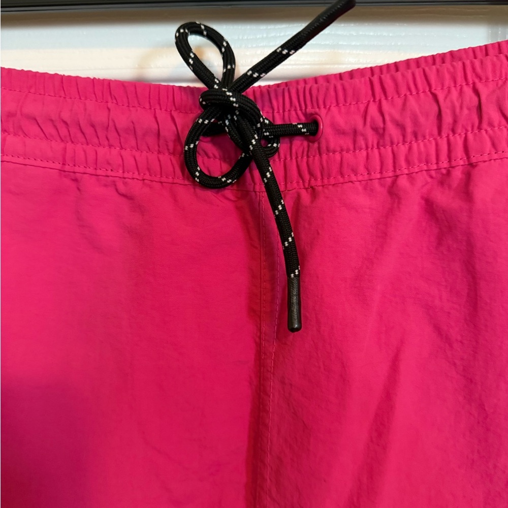 Aeropostale Women's Bright Pink Athletic Shorts - Picture 6 of 7